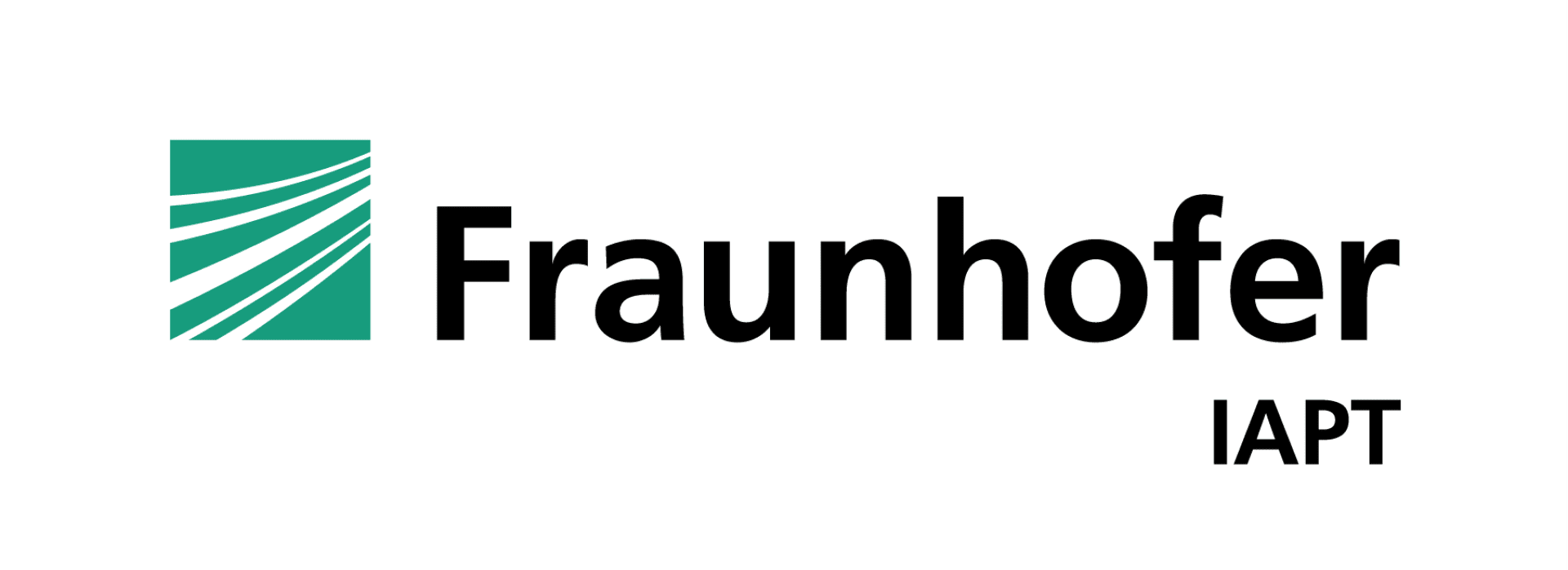 Das Logo des Fraunhofer IAPT besteht aus einem grünen Quadrat mit weißen diagonalen Linien auf der linken Seite und dem Text Fraunhofer IAPT in Schwarz auf der rechten Seite.